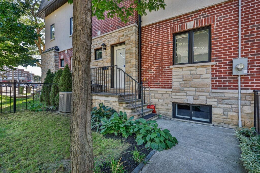 53 Edna Avenue Sidorova Inwood Team